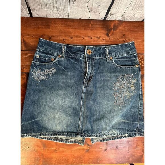 Vintage American Eagle Rhinestone Mini-Skirt Size 4 - Picture 1 of 13